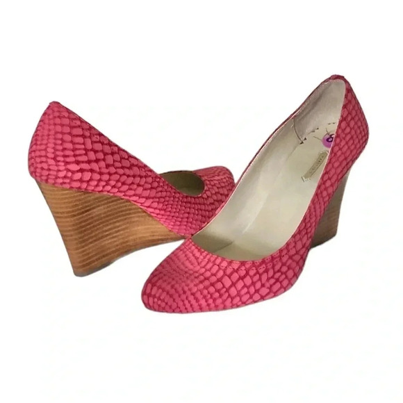 MAX STUDIO | Mecca Fuchsia Lizard Embossed Leather Wedge Pumps Size 8.5M - Picture 6 of 8